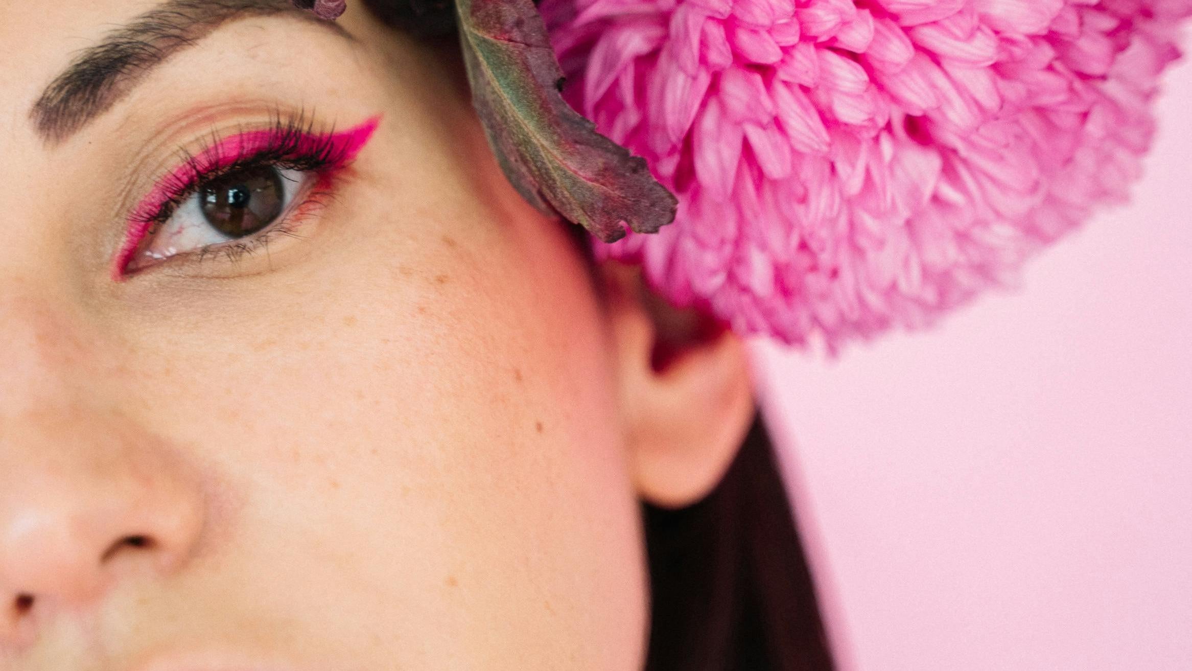 Primavera en Estilo: Cómo los Accesorios Elevan tu Look Estacional